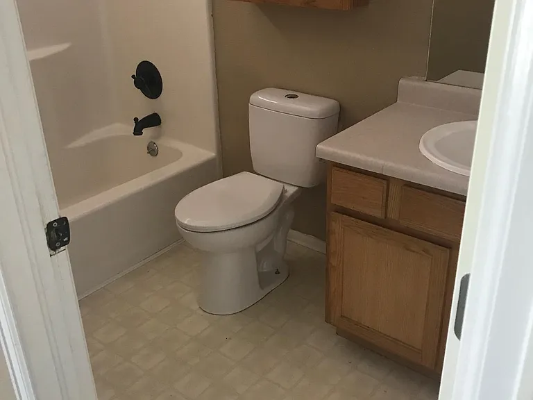 2933 Bunting Ave — Photo 6