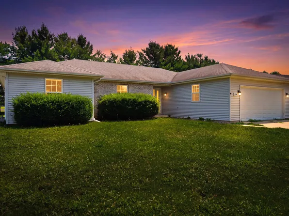 1704 Nancy Beth Dr, Champaign, IL 61822