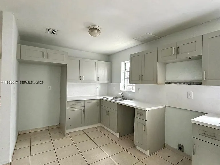 137XX SW 32nd St — Photo 5