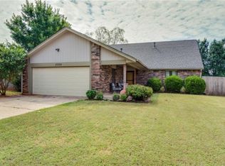 2328 Appleway St, Edmond, OK 73013