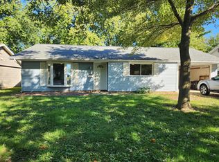 10 Westminister Dr, Chatham, IL 62629