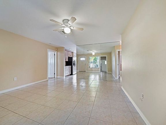 5th image of 802 Belmont Dr