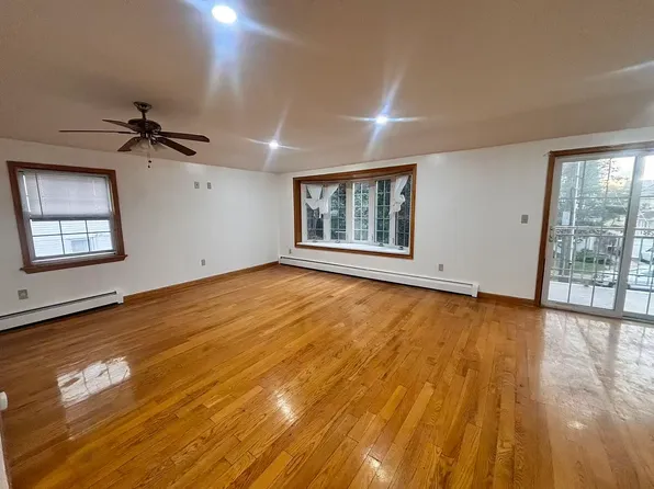 38-19 214th Pl Floor 2, Bayside, NY 11361