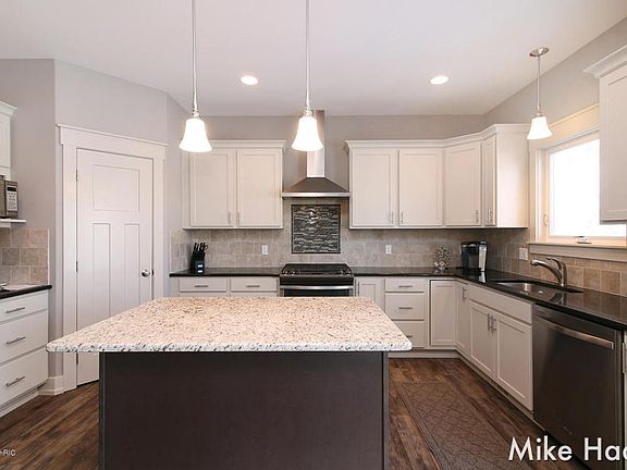 4th image of 4085 Tall Timber Dr NW