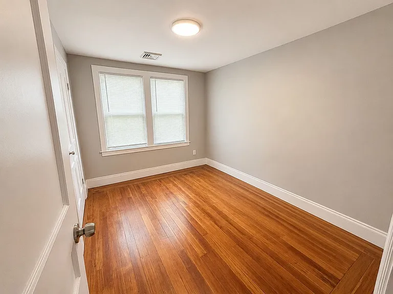 172 Fruit Hill Ave — Photo 5