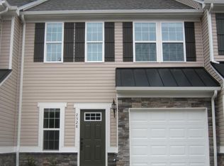 2528 Silverthorn Dr, Charlotte, NC 28273