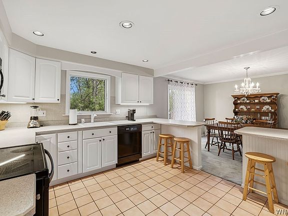4th image of 609 Morgan Dr