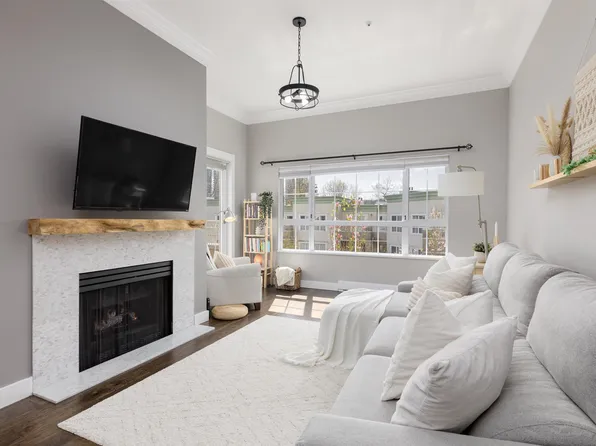 2980 Princess Cres #437, Coquitlam, BC V3B 7R4