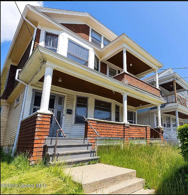 1st image of 717 Myrtle Ave #3