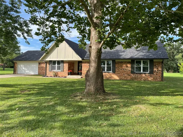 30385 S Beechwood Ln, Inola, OK 74036