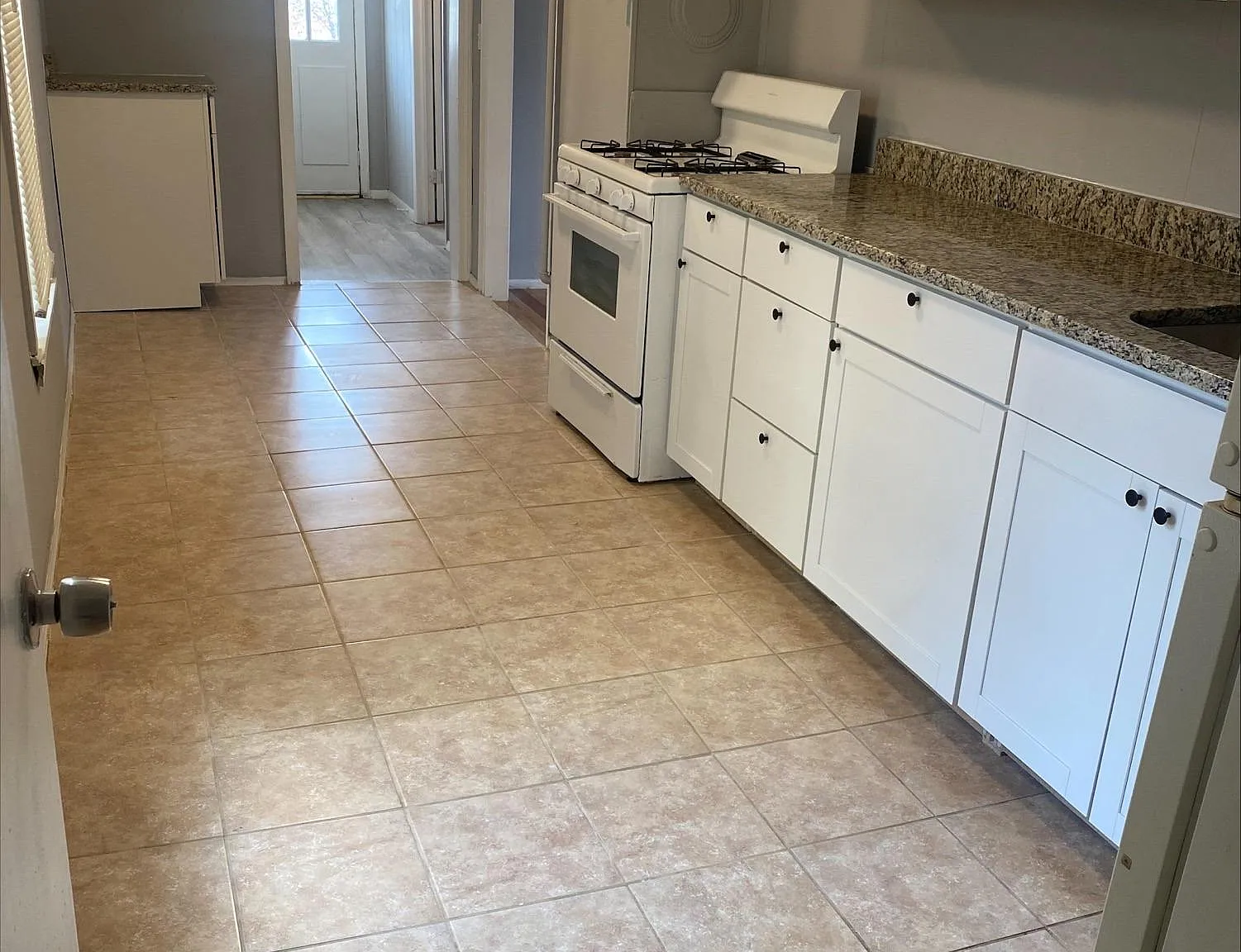 2 bed, $1,475 — Photo 4