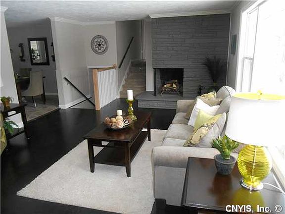 2nd image of 112 Newport Dr
