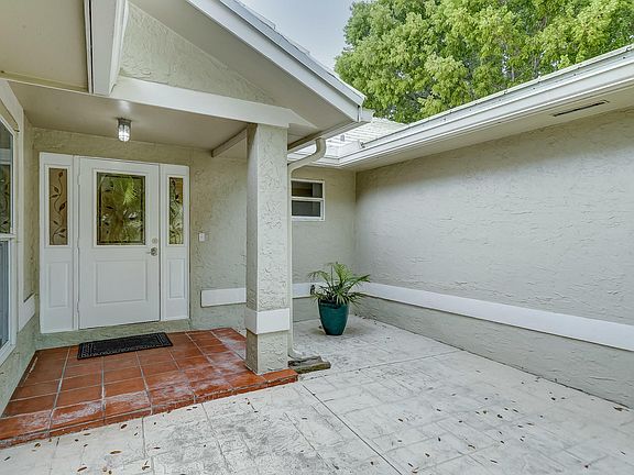5th image of 11740 NW 24th St