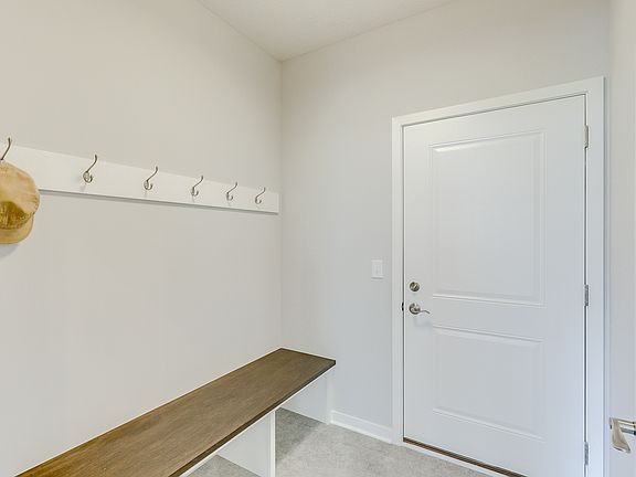 Custom Bench and Hooks