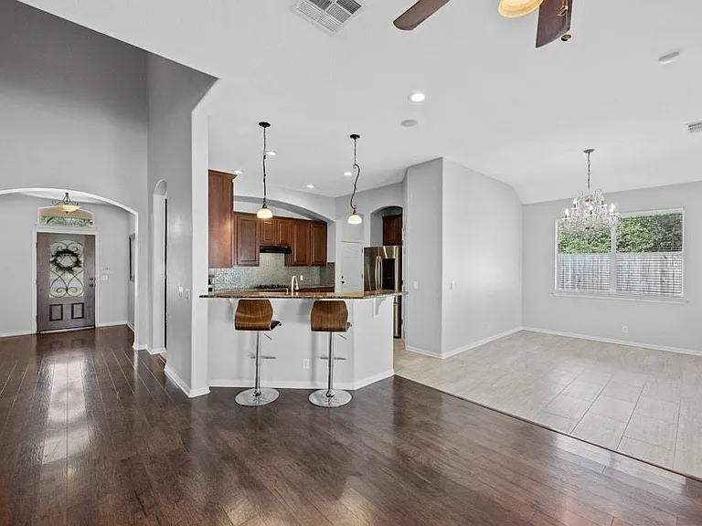 5609 York Bridge Cir — Photo 7