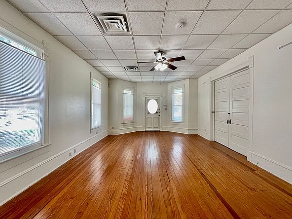 5th image of 419 North St