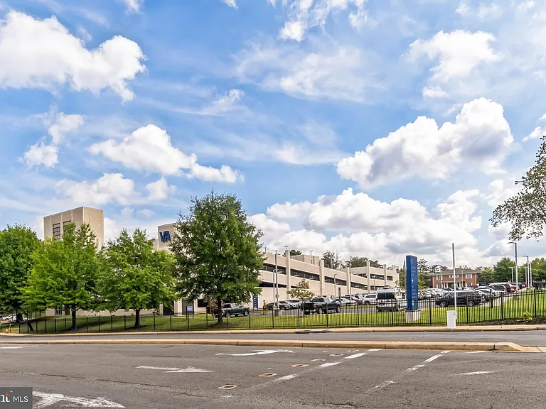 2411 N Capitol St NE #B — Photo 30