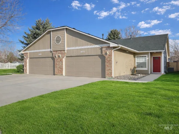 8170 W Beckton Ln, Garden City, ID 83714
