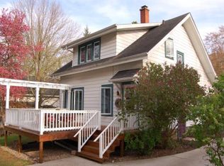 326 W Union St, Waupaca, WI 54981