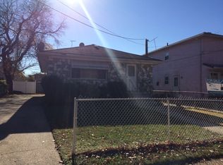 192 Wellington St, Hempstead, NY 11550