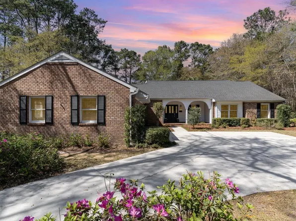 1328 Crooked Oak Dr., Pawleys Island, SC 29585