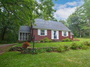 4 South St, Upton, MA 01568