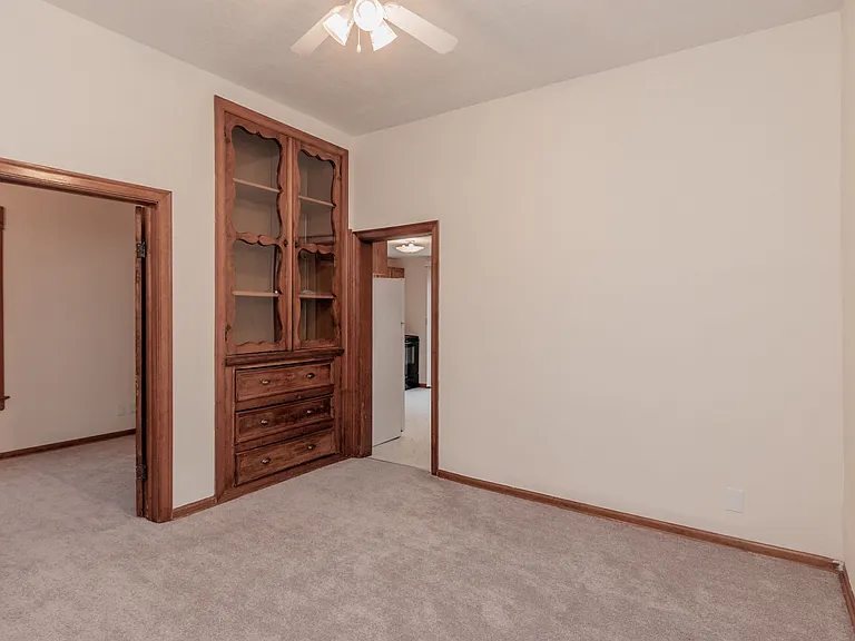 446 E St — Photo 12