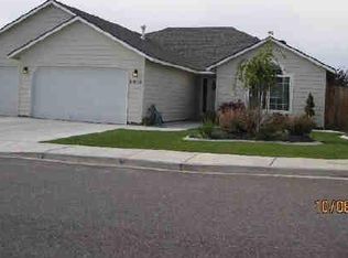 2916 S Tacoma Pl, Kennewick, WA 99337