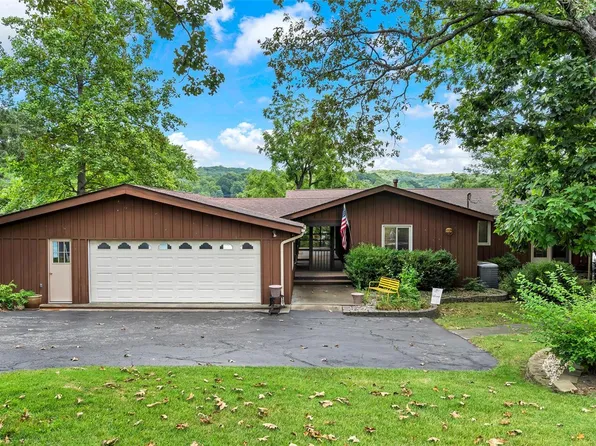 13676 Lakewood Dr, Ste Genevieve, MO 63670