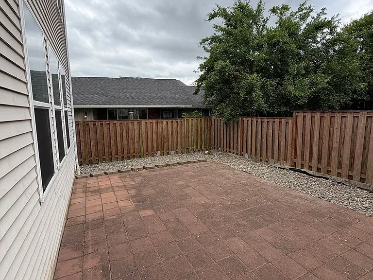 6108 NE 84th Ave — Photo 32