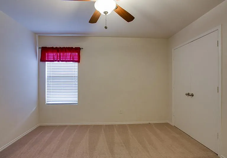 4541 Martingale View Ln — Photo 8