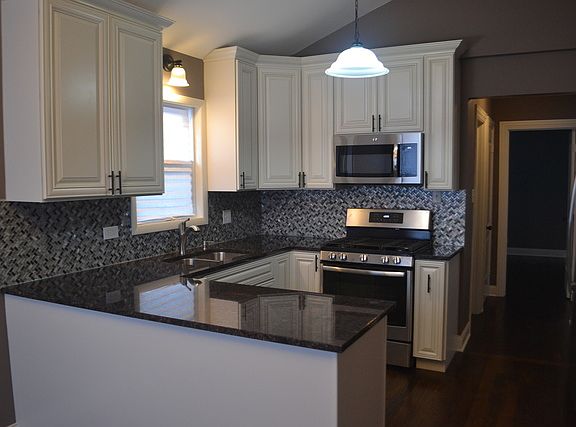 3rd image of 4835 S Lavergne Ave