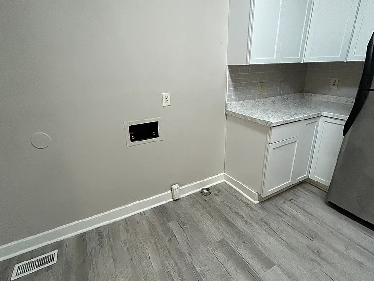 1625 Sturm Ave #2 — Photo 5