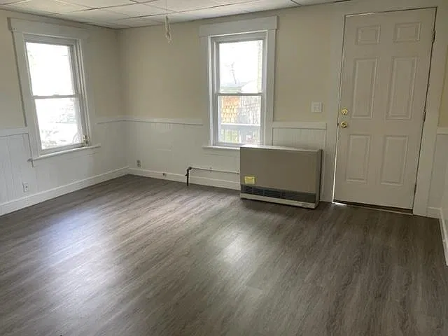 77 Main St — Photo 3
