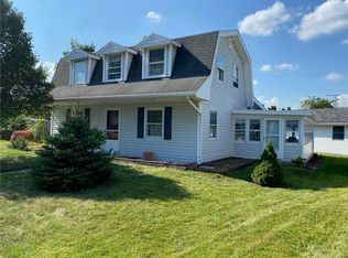 7 Hobart Cir, Troy, OH 45373