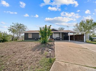 7534 Sleepy Valley Dr, San Antonio, TX 78242