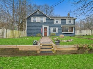 141 E Valley Brook Rd, Long Valley, NJ 07853