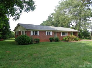 445 Hollis Rd, Ellenboro, NC 28040