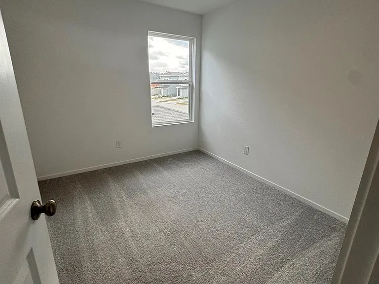 21483 Carosella Dr — Photo 12