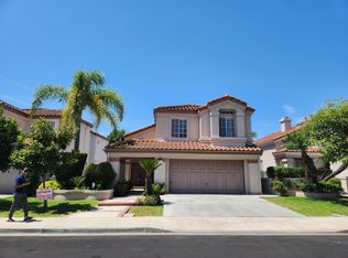 11 Aprilla, Irvine, CA 92614