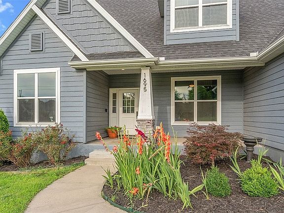 4th image of 1695 Ardemagni Rd
