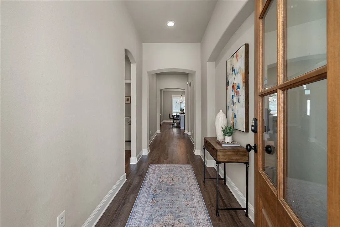3 bed, 1769 sqft, $2,000 — Photo 3