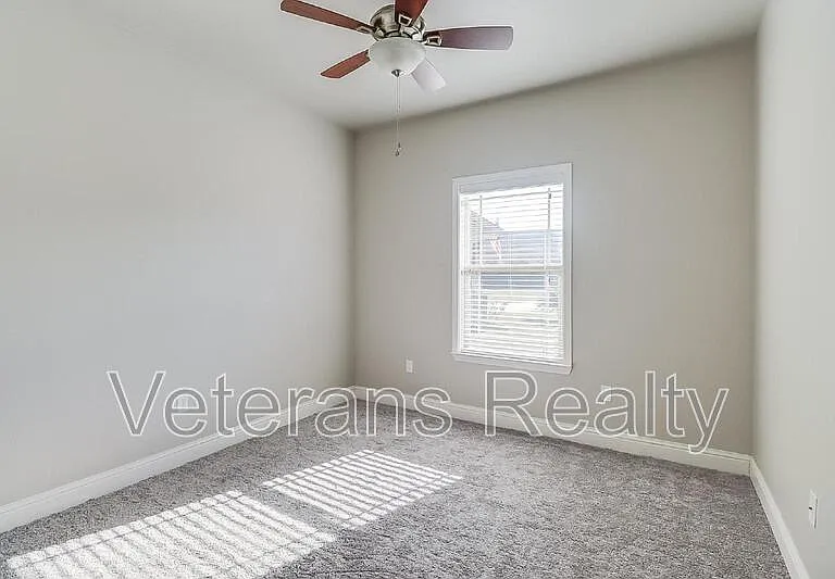954 Old Towne St — Photo 15