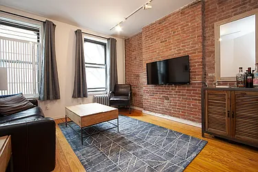 Rented by R New York