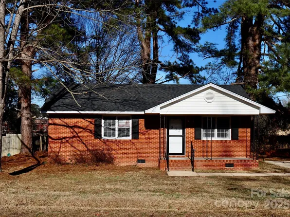 802 Marshall St, Cheraw, SC 29520