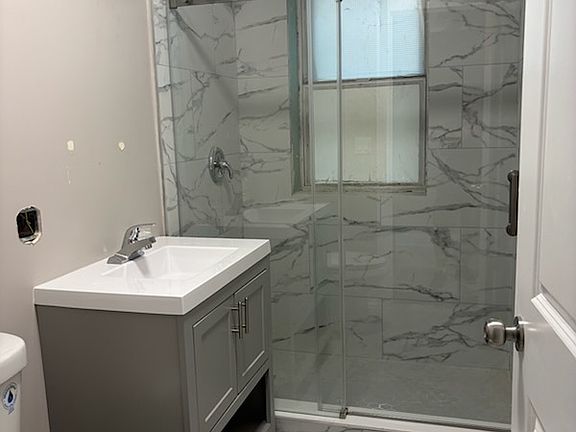 4th image of 4648 N Paulina St #2S