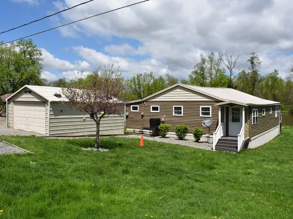 23068 Mallard Ln, Pittsburgh, PA 16314