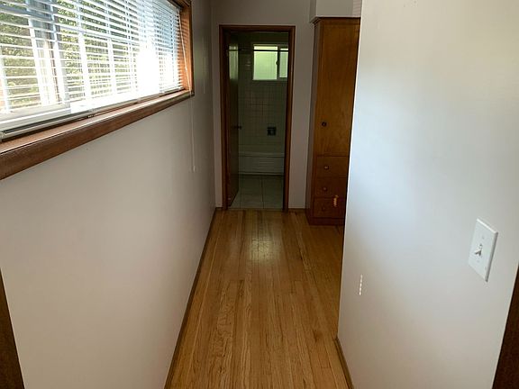 5th image of 4540 SW Dogwood Ln APT 13