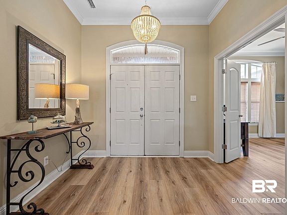 5th image of 213 Falls Creek St