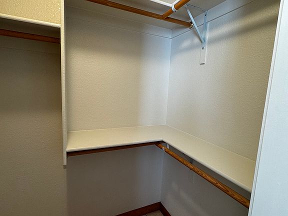 3rd image of 7817 Louisiana Blvd NE